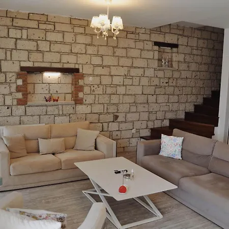 ホテル Muejde Alacati *