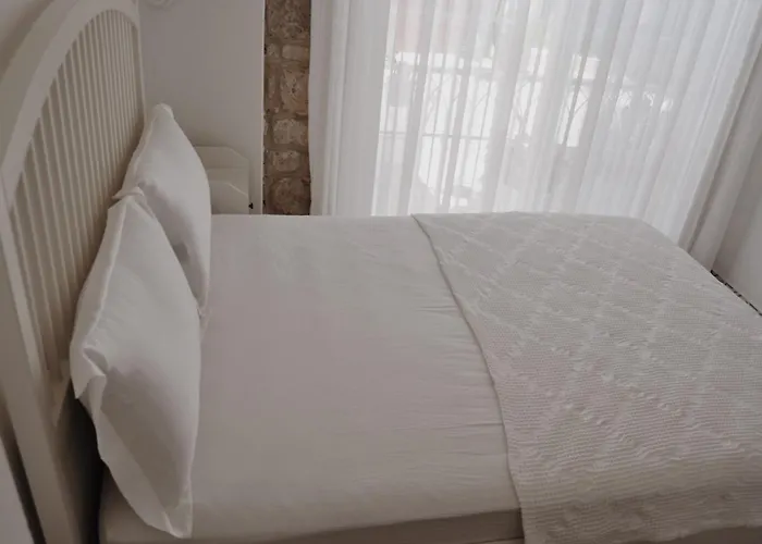 Muejde Alacati Çeşme