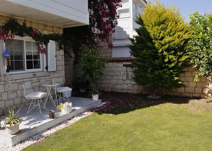 Muejde Alacati 酒店 *