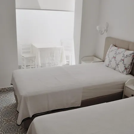 Muejde Alacati Hotel *