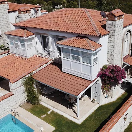 Muejde Alacati فندق