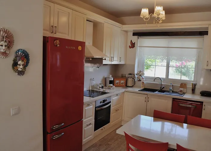 Muejde Alacati Отель *